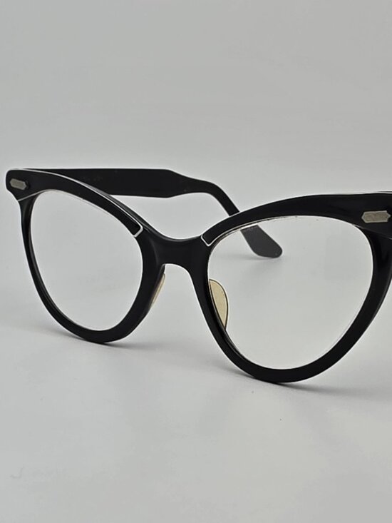 Vintage Gloss Black White Cat Eye Eyeglasses Frame USA 44-20-128 main image 5